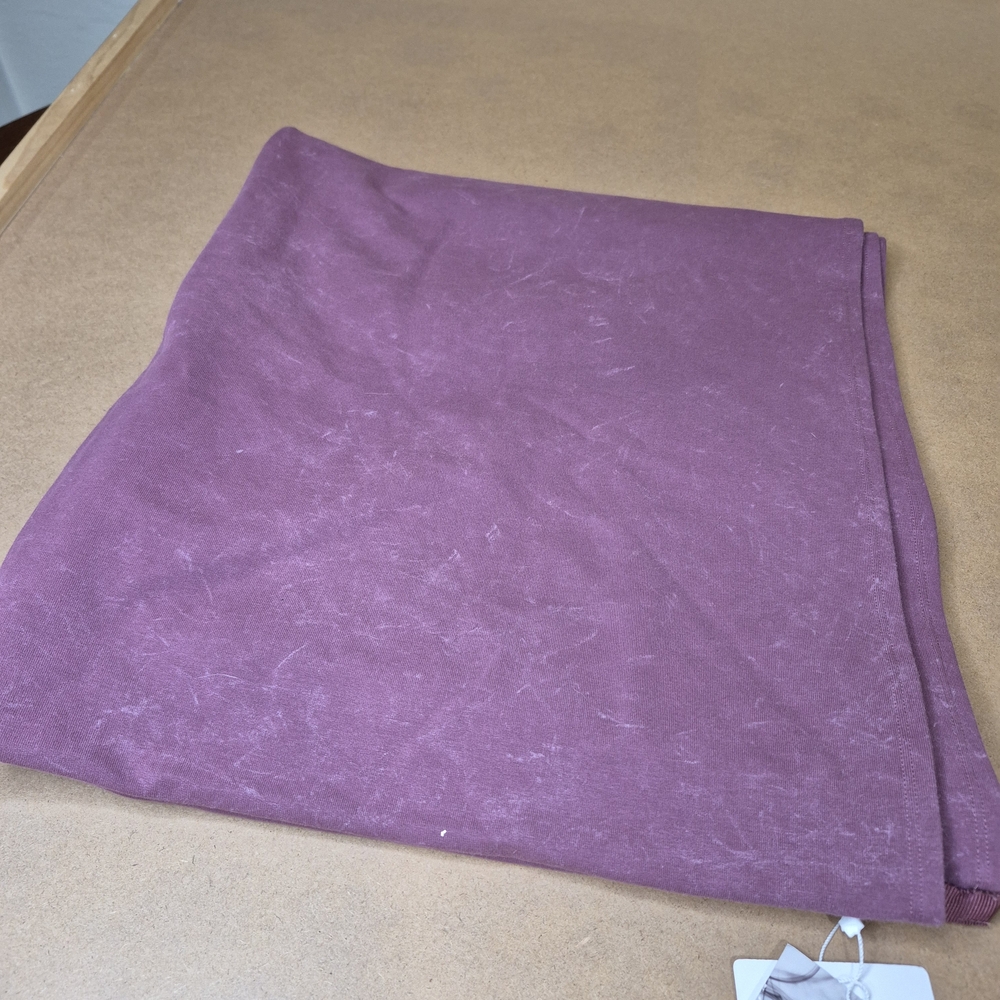lululemon athletica Plum Wrap